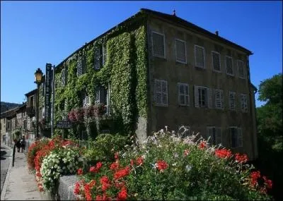 Ce gant de la science y passa toute son enfance. Dans l'ancienne tannerie de son pre, il installa son laboratoire.