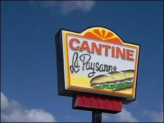 Quel pain est utilis dans la gudille, un mets qubcois typique des cantines ?