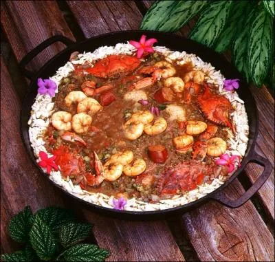 De quoi le plat traditionnel de la Louisiane franaise, le gumbo, est-il compos ?