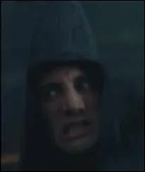 C'est un mangemort qu'on ne voit qu'une fois, qui est-ce ?