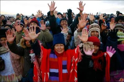 En Amrique du Sud, ce pays partage, avec le Paraguay, le fait de ne pas avoir d'accs  la mer, il possde le plus grand lac du continent !