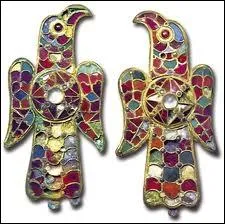 L'empire romain se disloque au Ve sicle et un peuple germanique se rend matre de la Pninsule ibrique pendant deux cents ans environ. Lequel ?