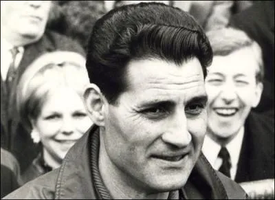 Pierre Sinibaldi joueur et entraneur de football franais tait n en :