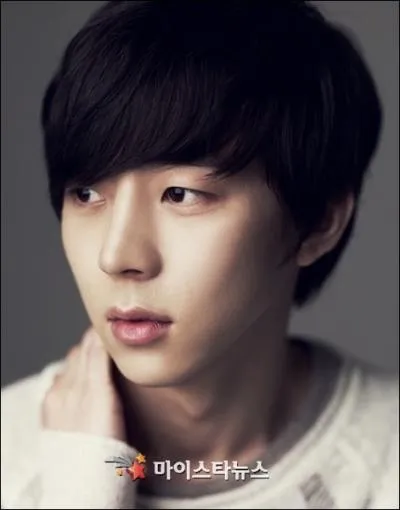 Comment s'appelle le leader des M2 ?