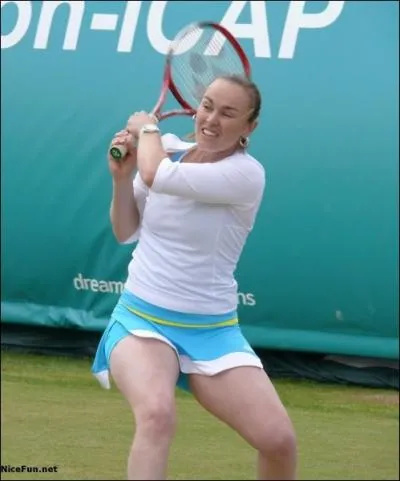 Martina Hingis, championne de tennis, s'est mise ... .