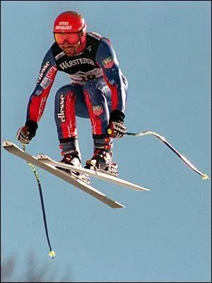 Luc Alphand, aprs un pass de skieur devient ... .