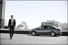 Je suis la plus vendue des Peugeot en Chine. Qui suis-je ?