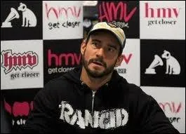 Il est dj apparu dans l'mission  Monster Garage . Contre qui a-t-il combattu ?