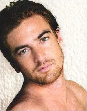 Ce jeune homme est Ludovic, et il est le fils de ?