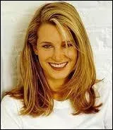 Cette blonde vnitienne souriante se prnomme Bridget, et jouait par exemple dans Jeune fille recherche appartement. Elle est la fille ?