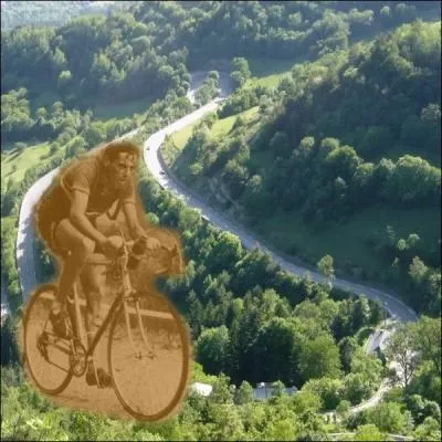 Cette clbre monte aux 21 virages, sera escalade pour la 1ere fois en 1952, anne o le   Campionnissimo   Fausto Coppi y assommera ses principaux adversaires  la victoire finale... .