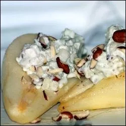 L'alliance de la poire avec ce fromage de caractre permet d'adoucir sa dgustation, quel est ce fromage ?