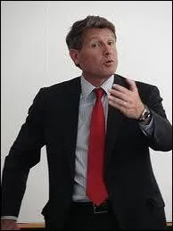 Qui est le ministre de l'Education nationale ?