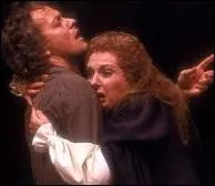 Hros shakespearien par excellence, Hamlet a lui aussi un problme avec sa maman. Lequel ?