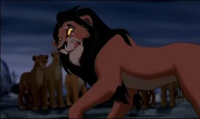 Qui devient esclave de Scar lorsque celui-ci devient Roi de la Terre des lions ?