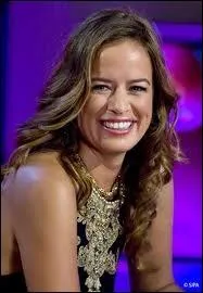 Jade (Sheena Jezebel), mannequin, est la fille de ?