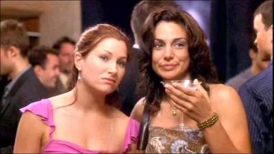 Qui sont ces deux filles ?