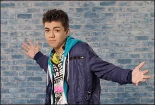 Comment s'appelle rellement Deuce Martinez (Martin) ?