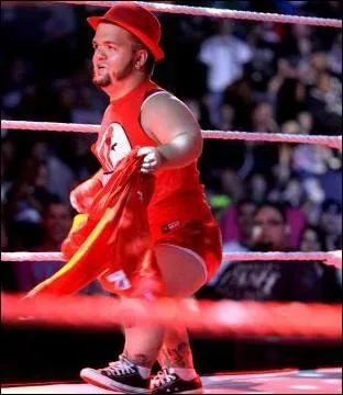 Qui est son petit frre ? ( pour plaisanter )