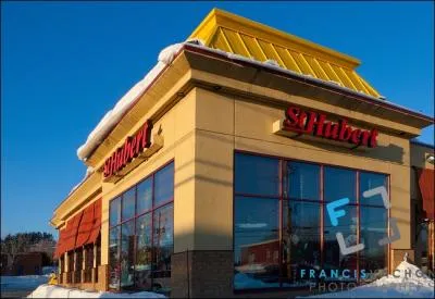 Quel est l'aliment traditionnel de la chane de restaurants qubcois St-Hubert ?