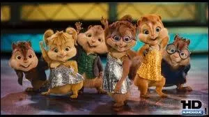 Que chantent les Chipmunks et les Chipettes sur la photo (2) ?