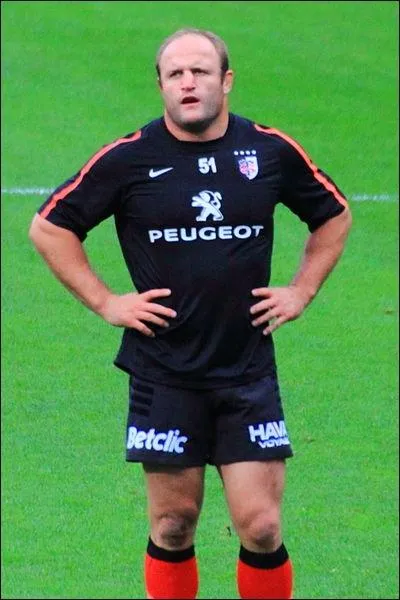 Qui est ce joueur, dont le dernier match fut la victoire en finale du Top 14 face  Toulon, le 09 juin 2012 ?