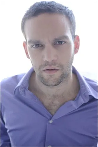 Quelle est son identit ?