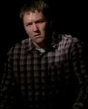 A la fin de l'pisode 9 de la saison 3 on apprend que le tueur de policier todd John...