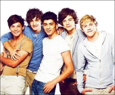 Comment s'appelle la coiffeuse & maquilleuse des garons ?