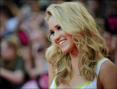 Quel est son nom dans la srie Hannah Montana ?