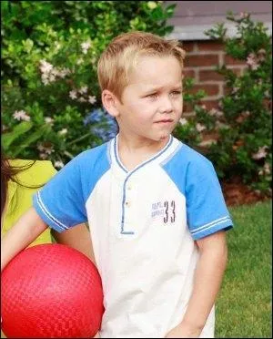 Qui jouait le rle de M. J. Delfino ?