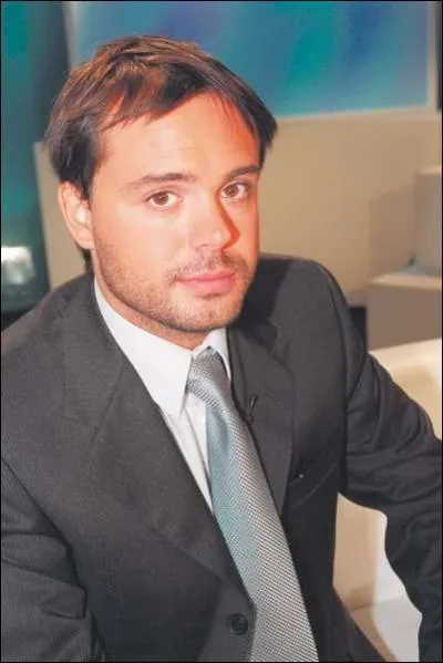 Romain, crivain, est le fils de ?