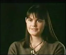 Angle est actrice, et est la fille de ?