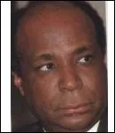 Champion olympique mais aussi ministre des sports, il s'agit de Roger...