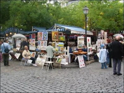 C'est place du Tertre que de nombreux artistes excutent et exposent leurs oeuvres  la vue des badauds, dont beaucoup de touristes. Non loin de la basilique du Sacr-Coeur, la place du Tertre est  :
