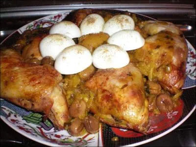 Quel agrume entre souvent dans la recette du poulet rti marocain ?