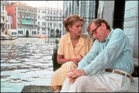 Dans quel film Woody Allen souffle-t-il entre les omoplates de Julia Roberts ?