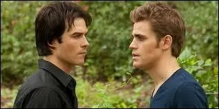 Quel mois est n Paul Wesley ?