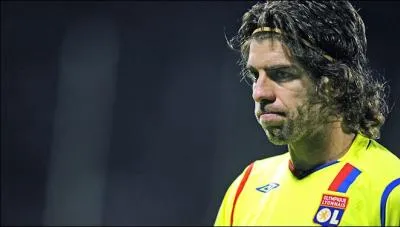 Qui est ce footballeur ?