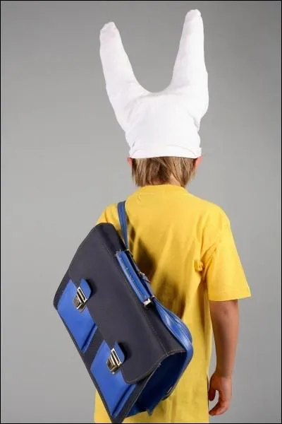 A l'cole , le bonnet ... .