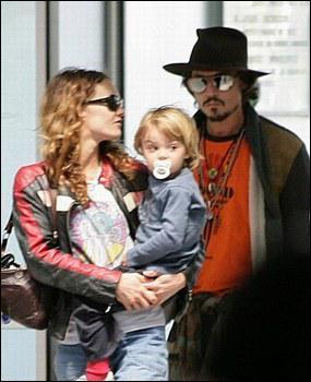 Johnny Depp et Vanessa Paradis ont deux enfants. Comment s'appelle leur fils ?