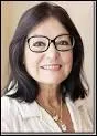 A quel pays en crise Nana Mouskouri a-t-elle fait don de sa retraite ?