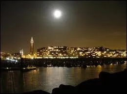 Vous avez en premier une ville. Vous avez ensuite une lune. Remettez ces deux mots dans le bon ordre et reliez-les par le petit mot  et . Vous avez alors le nom d'une ville du dpartement ...