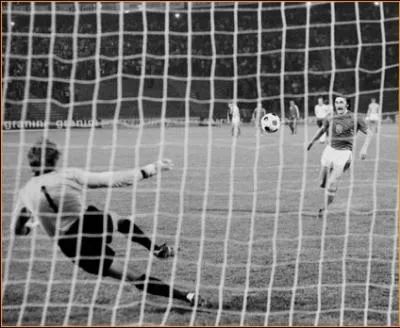 Le groupe a t fond la mme anne que l'euro de football en Yougoslavie. Euro gagn par la Tchcoslovaquie fasse  la RFA, aux tirs au but, et le fameux pnalty d'Antonin Panenka.