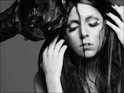 En combien de temps Just Dance et Poker Face on t raliser (chacun) ?