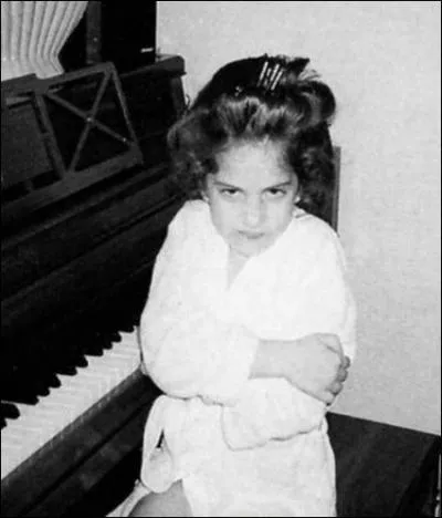 Comment est-elle arrive  jouer au piano ?