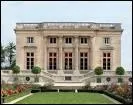 Le Petit Trianon est li  Marie-Antoinette. O est-il ?