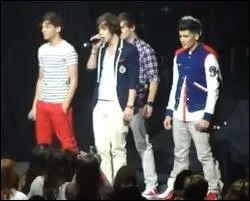 Qui l'a lui a ouverte ?