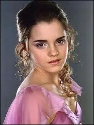 Pour quelle occasion Hermione est-elle habille ainsi ?