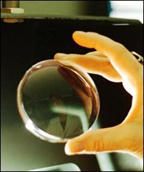 Comment peut-on reconnatre un verre de lunettes convergent ?